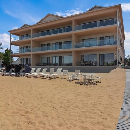 Sugar Beach Villa 1012 Luxury Waterfront Condo Traverse City Dış mekan fotoğraf