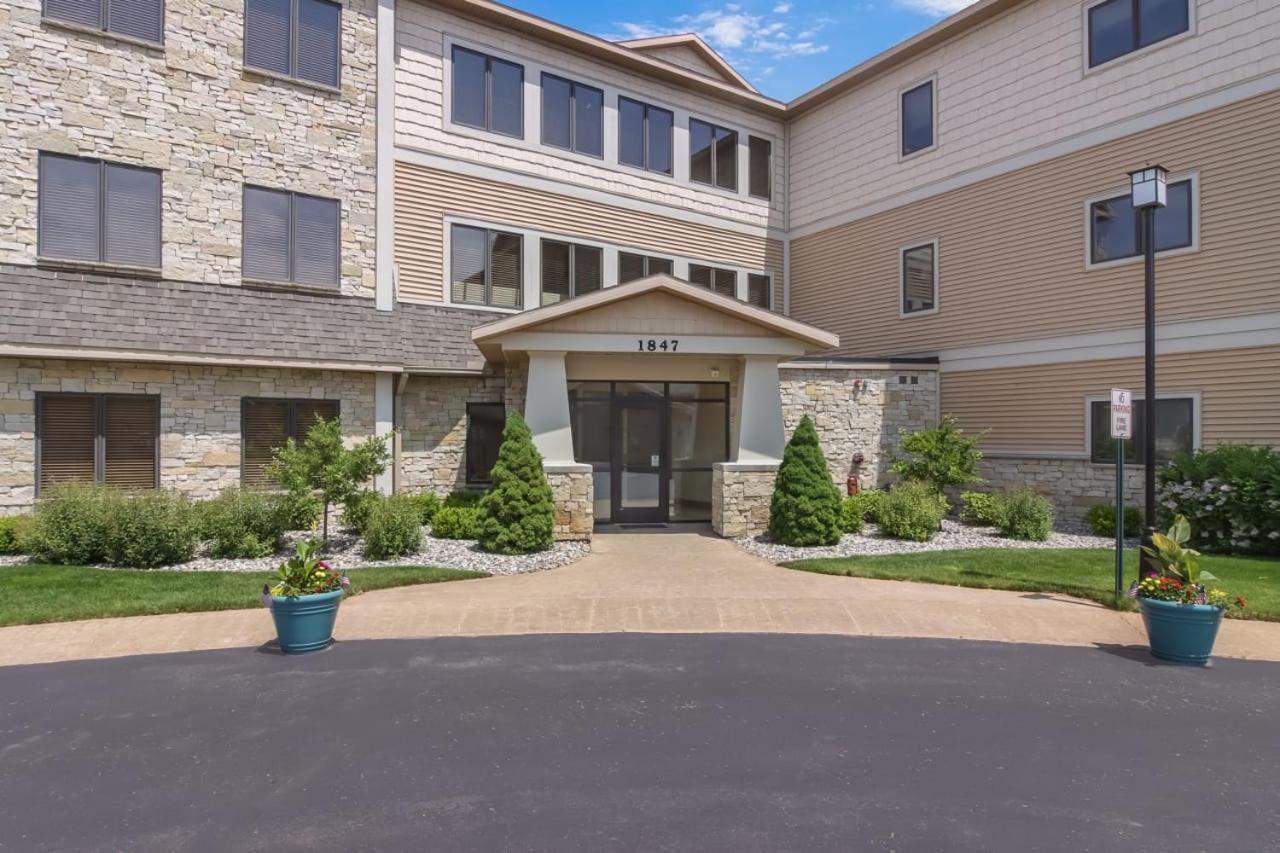 Sugar Beach Villa 1012 Luxury Waterfront Condo Traverse City Dış mekan fotoğraf