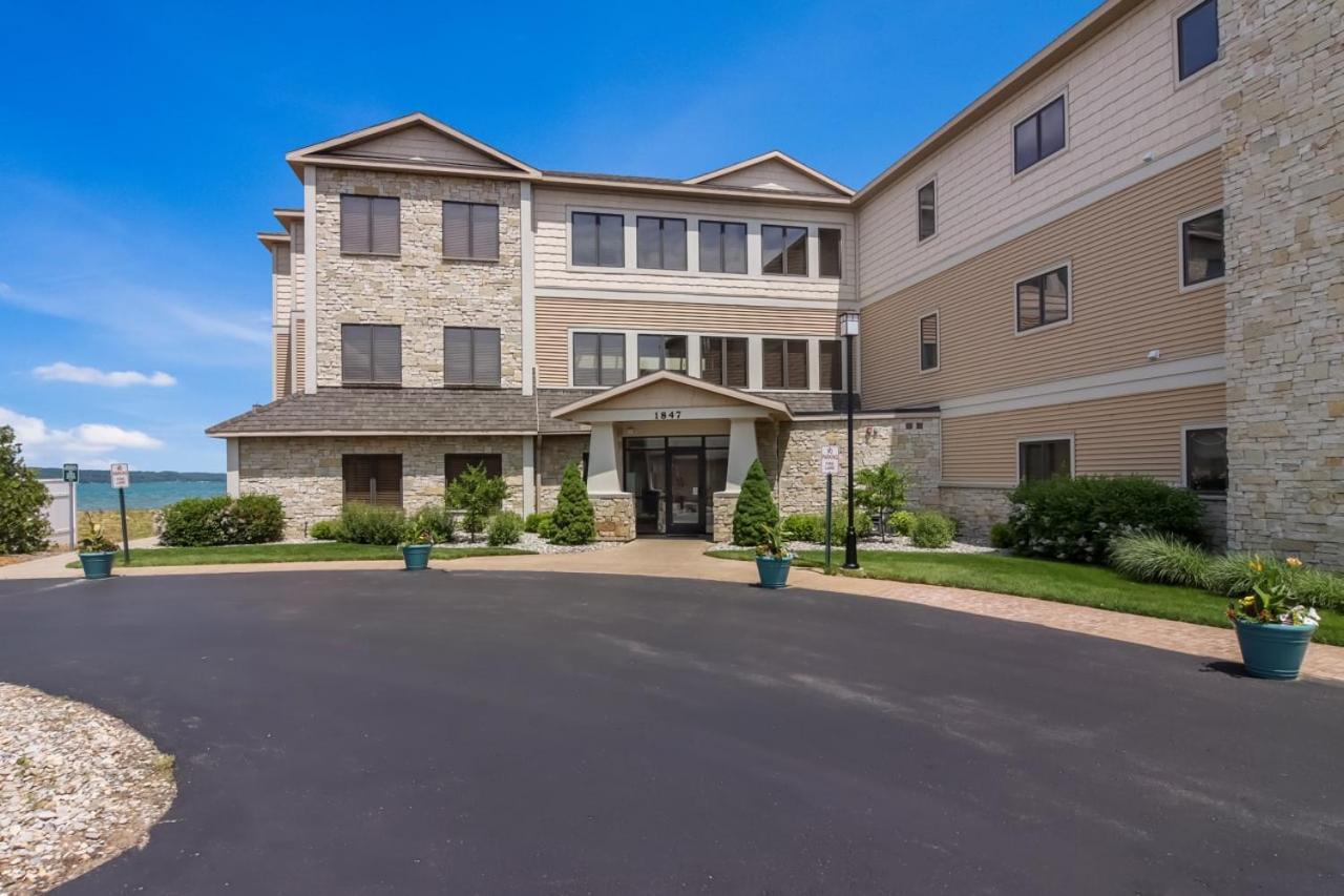 Sugar Beach Villa 1012 Luxury Waterfront Condo Traverse City Dış mekan fotoğraf
