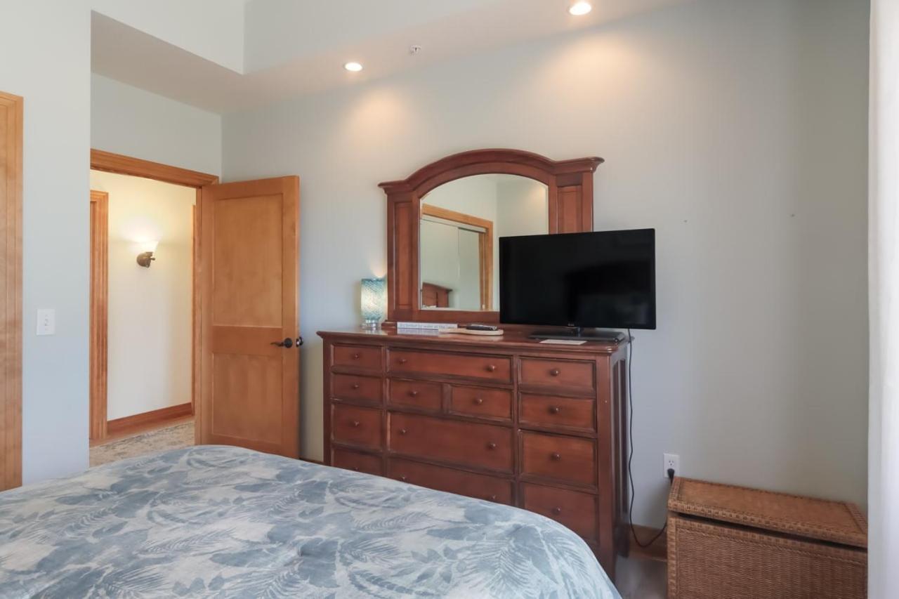 Sugar Beach Villa 1012 Luxury Waterfront Condo Traverse City Dış mekan fotoğraf