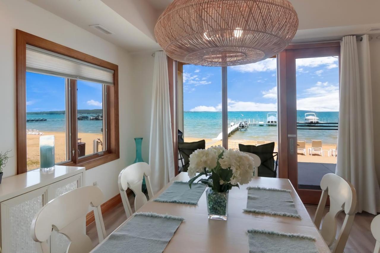 Sugar Beach Villa 1012 Luxury Waterfront Condo Traverse City Dış mekan fotoğraf